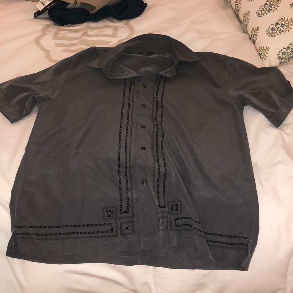 Button down short sleeve shirt